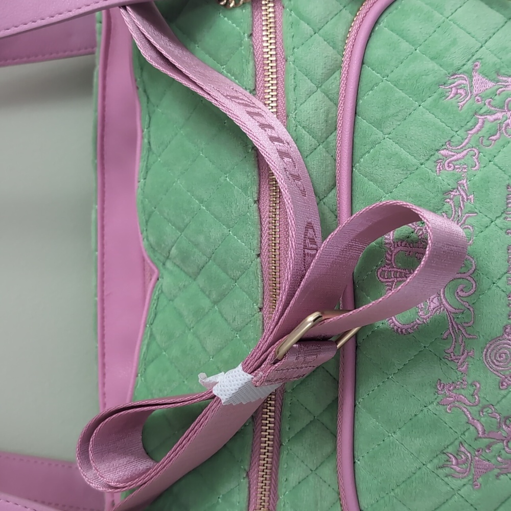 โSOLDโJuicy Couture Quilted Tale Weekender Tote, XL Bag w/ Crossbody Strap - Picture 8 of 17